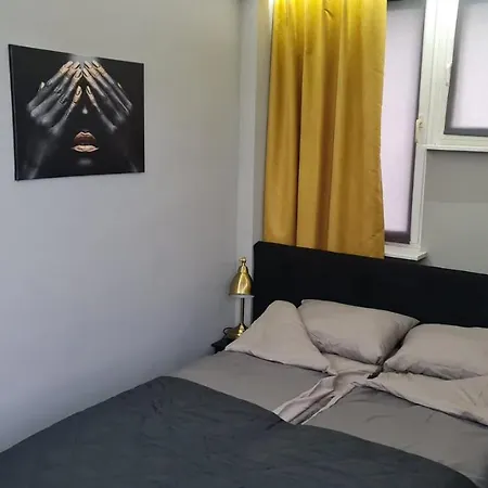 Plac Zolnierza Polska Апартаменты