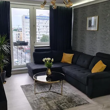 Plac Zolnierza Polska Apartment *